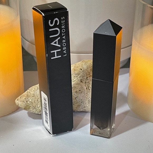 HAUS LABS By Lady Gaga Glam Attack Shimmer Powder in Legend - Picture 6 of 11